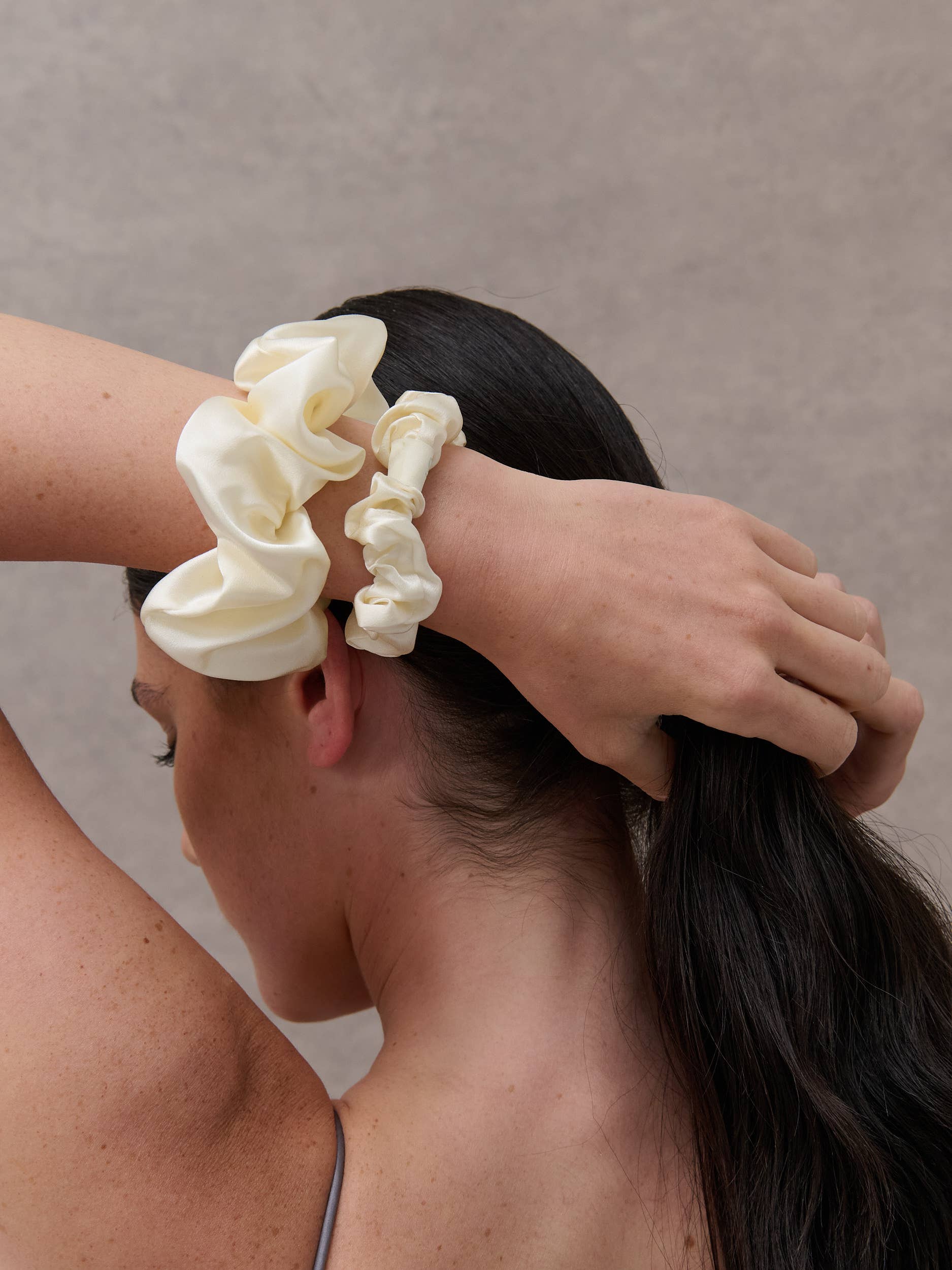 Lustre & Sage Silk Scrunchie - Ivory
