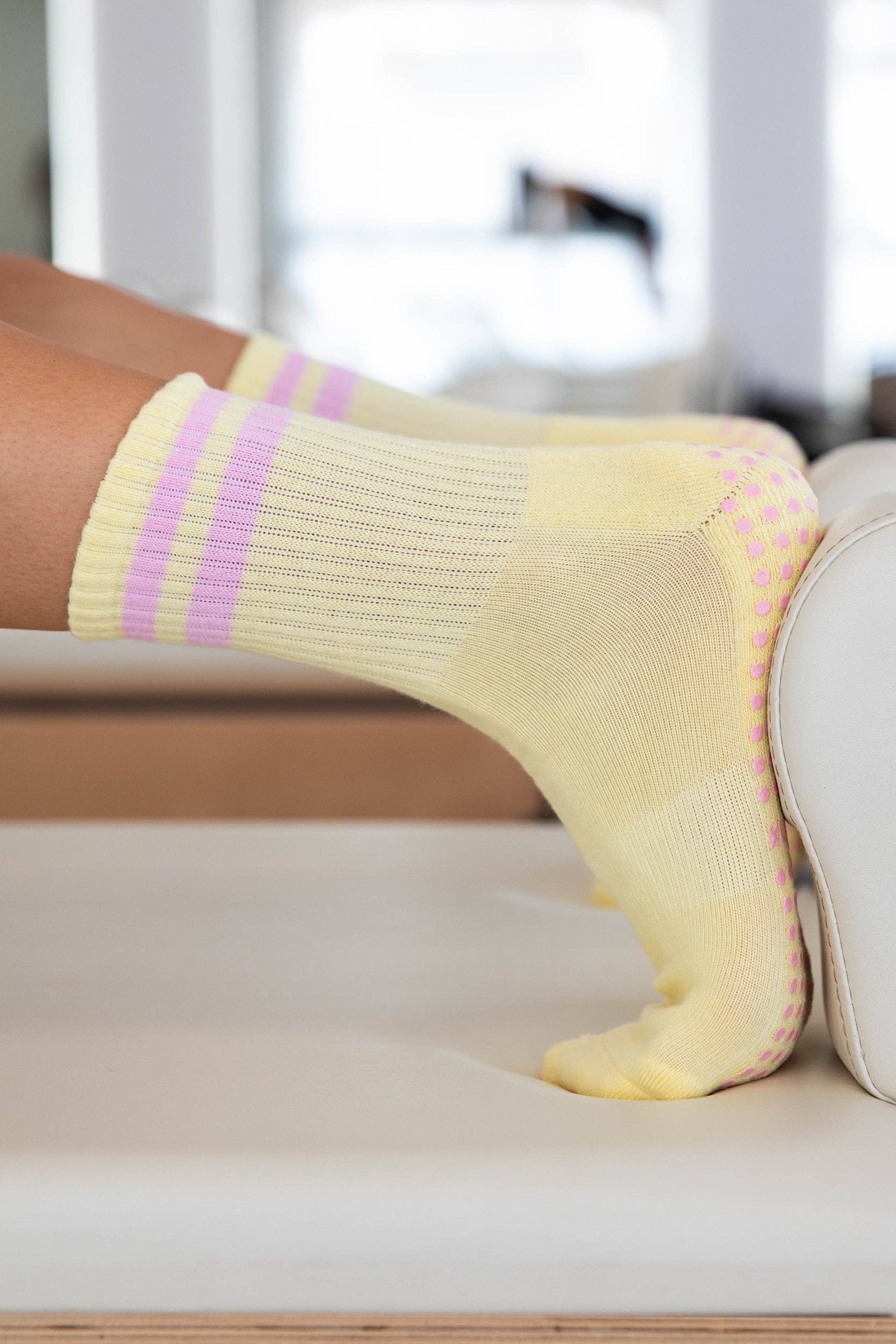 Cheeky Winx Grippy Crew Socks - Pink and Yellow