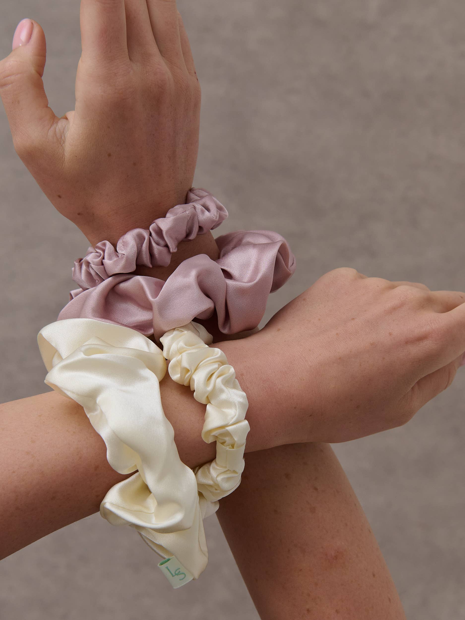 Lustre & Sage Silk Scrunchie - Ivory