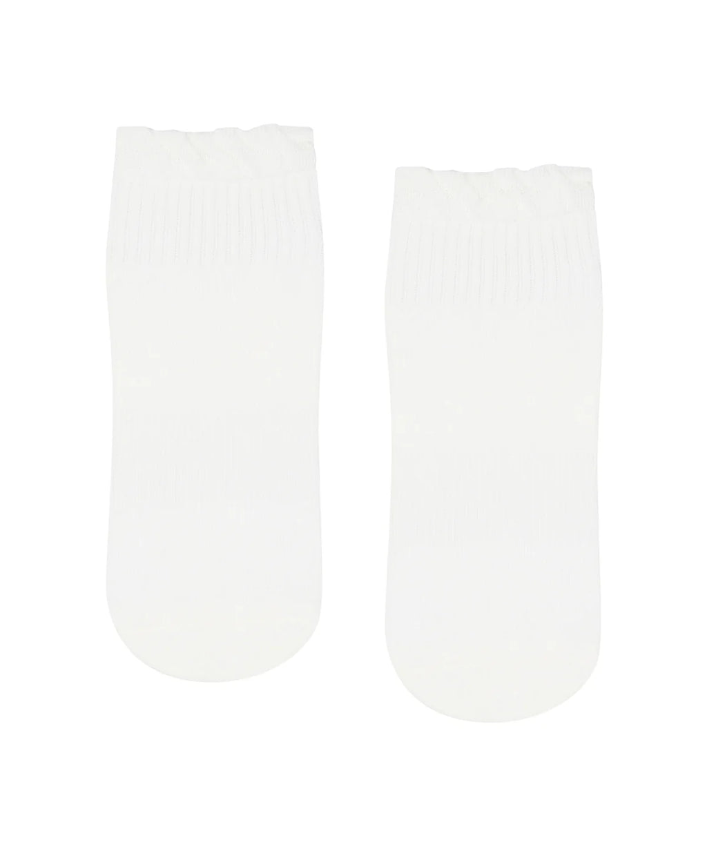 Move Active Quarter Crew Grip Sock - Snow Ruffle