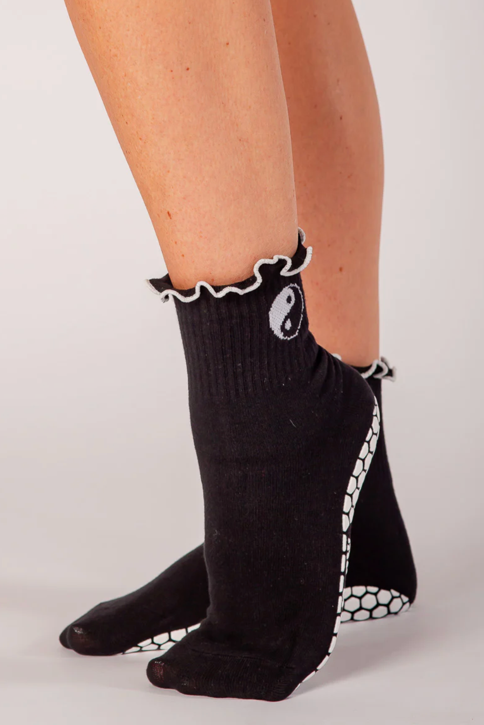 Melisoles Crew Grip Socks - Yin Yang