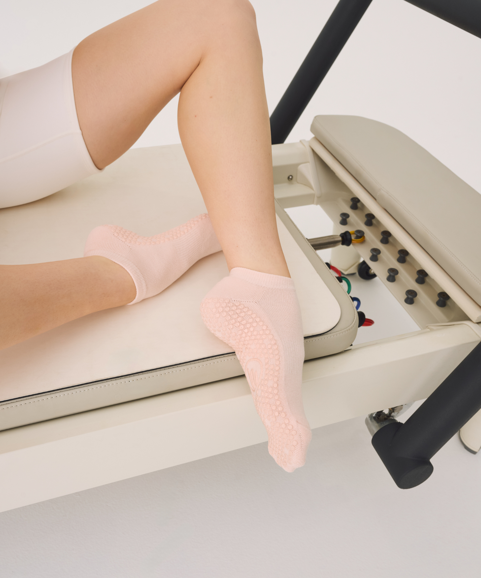 Move Active Classic Grip Ankle Socks - Soft Pink