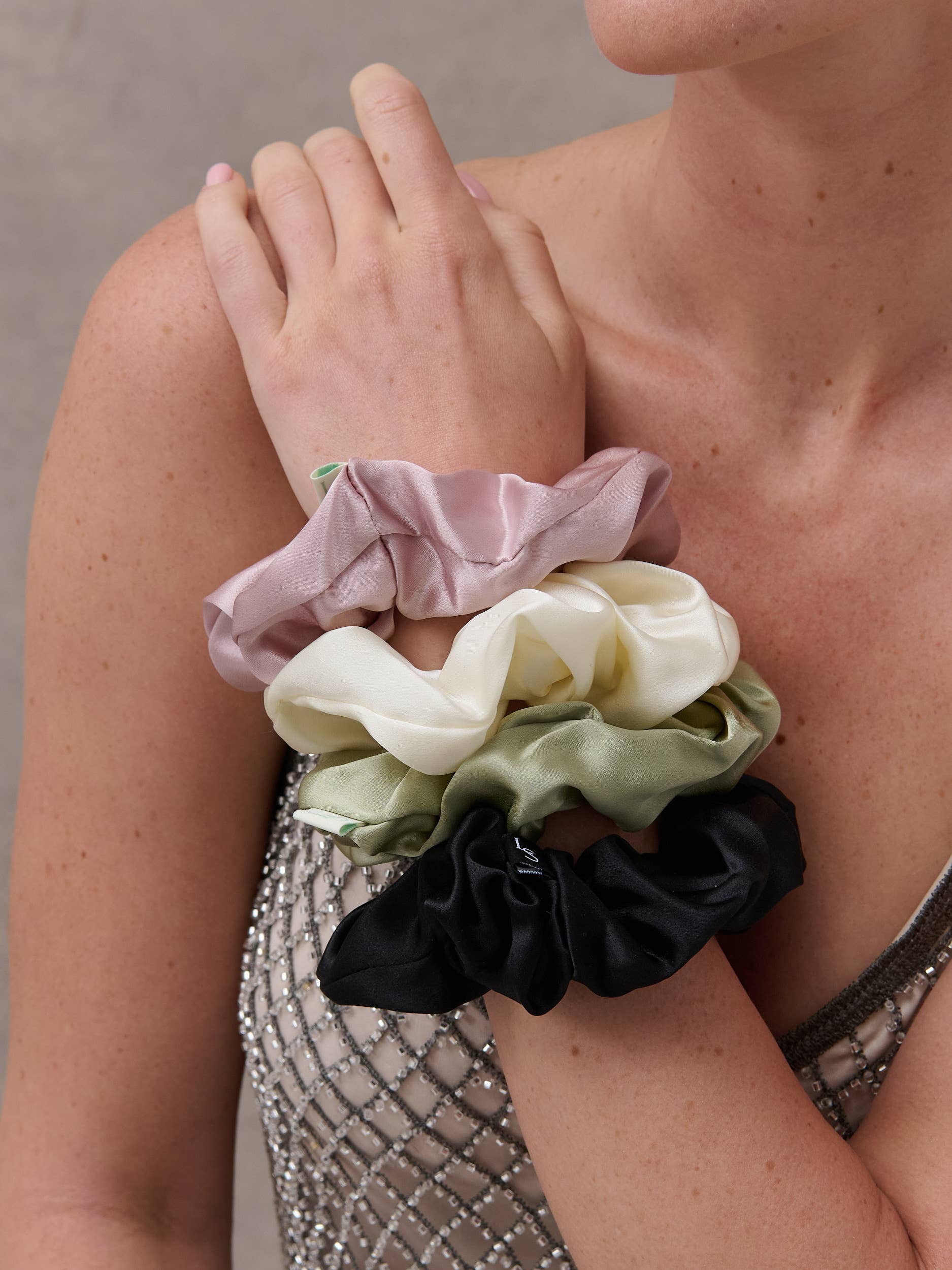 Lustre & Sage Silk Scrunchie - Ivory