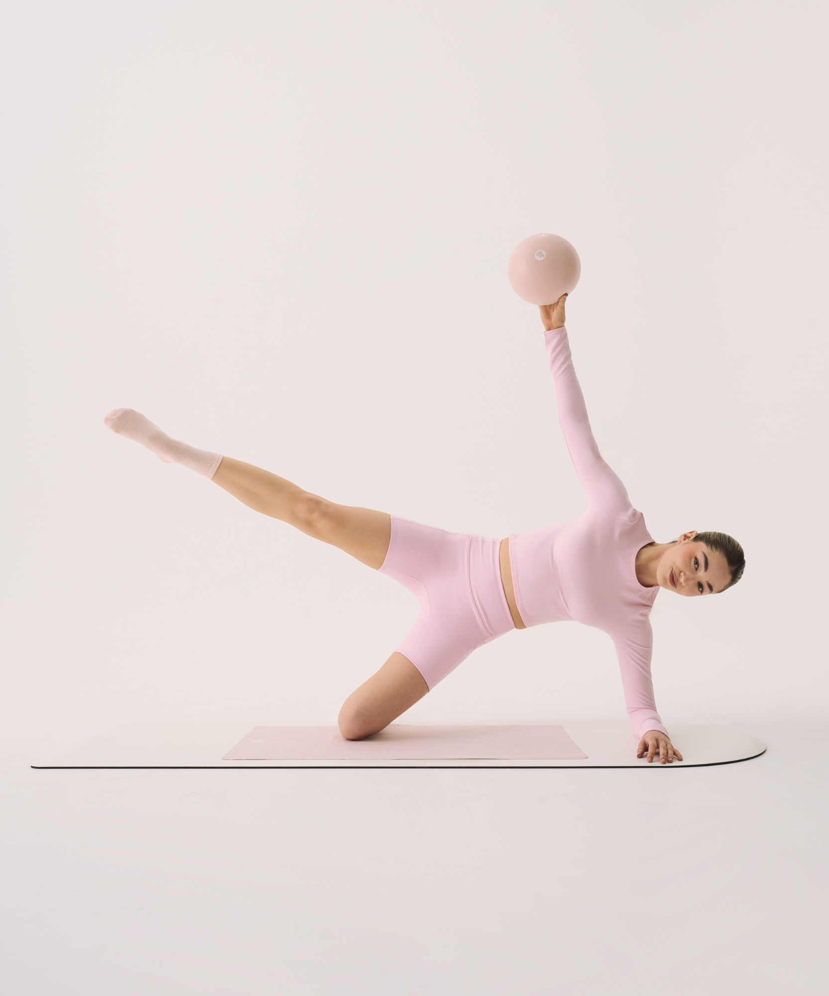 Move Active Crew Grip Socks - Soft Pink